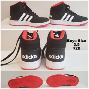 Boy's shoes